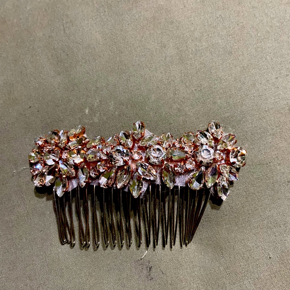 Crystal hair comb